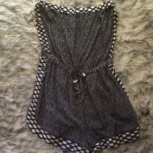 Angie sleeveless patterned romper